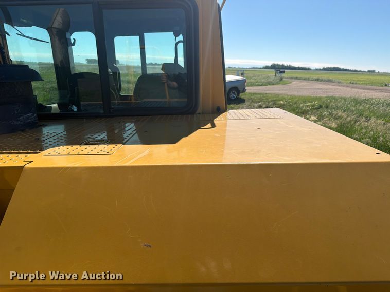 image for item FK0287 2005 Caterpillar 627G scraper