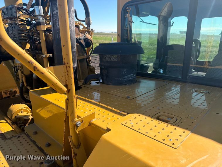image for item FK0287 2005 Caterpillar 627G scraper