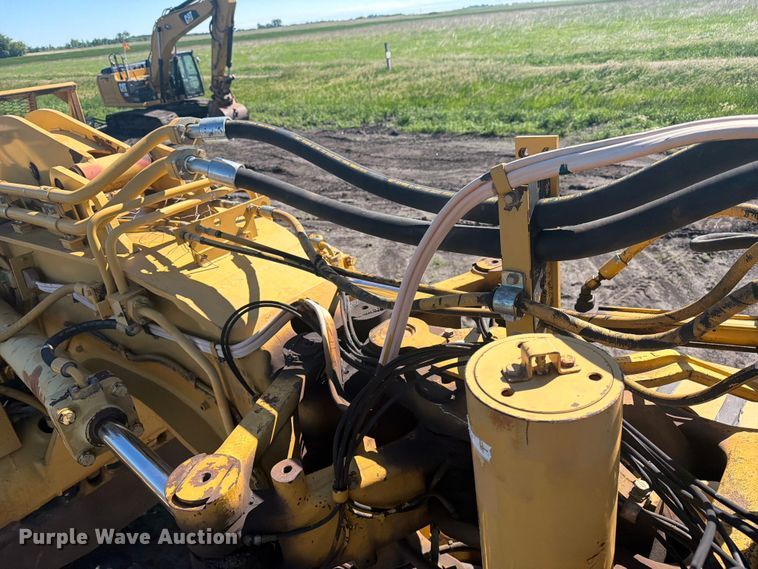 image for item FK0287 2005 Caterpillar 627G scraper