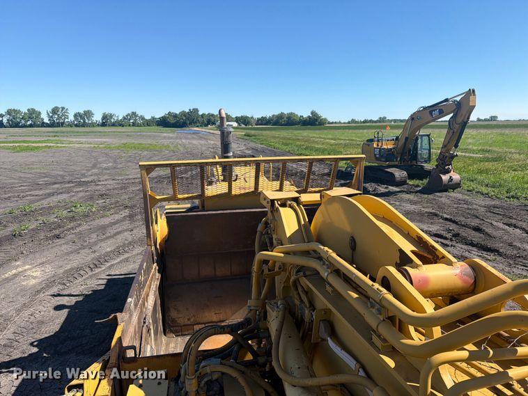 image for item FK0287 2005 Caterpillar 627G scraper