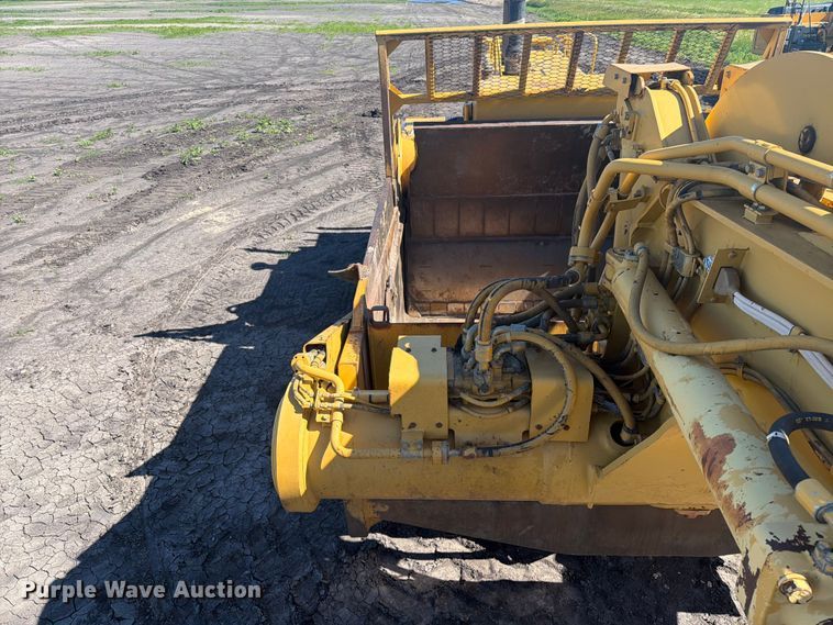 image for item FK0287 2005 Caterpillar 627G scraper