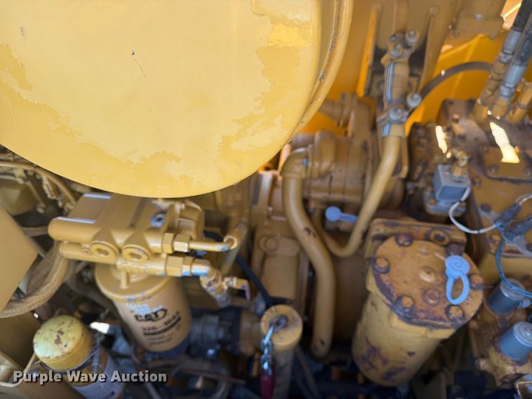 image for item FK0287 2005 Caterpillar 627G scraper
