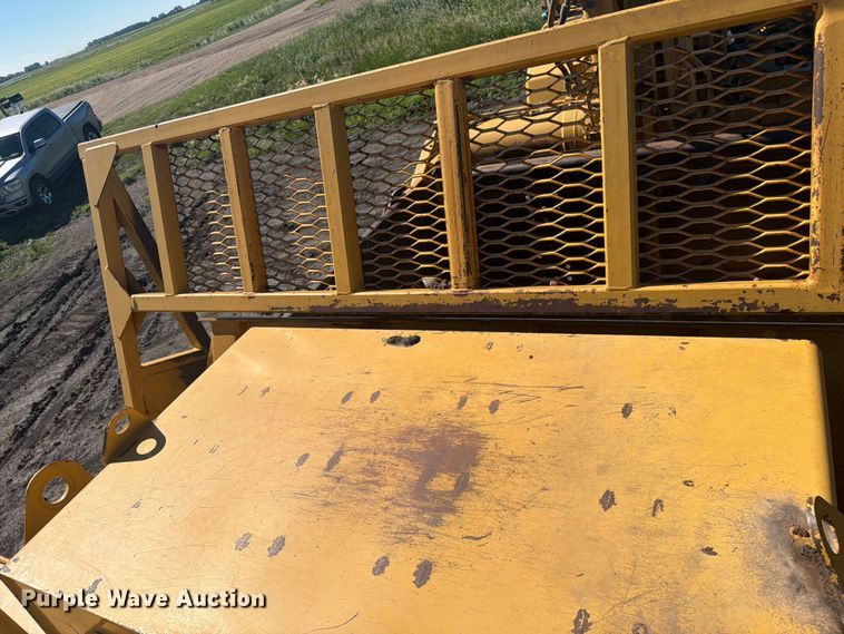 image for item FK0287 2005 Caterpillar 627G scraper