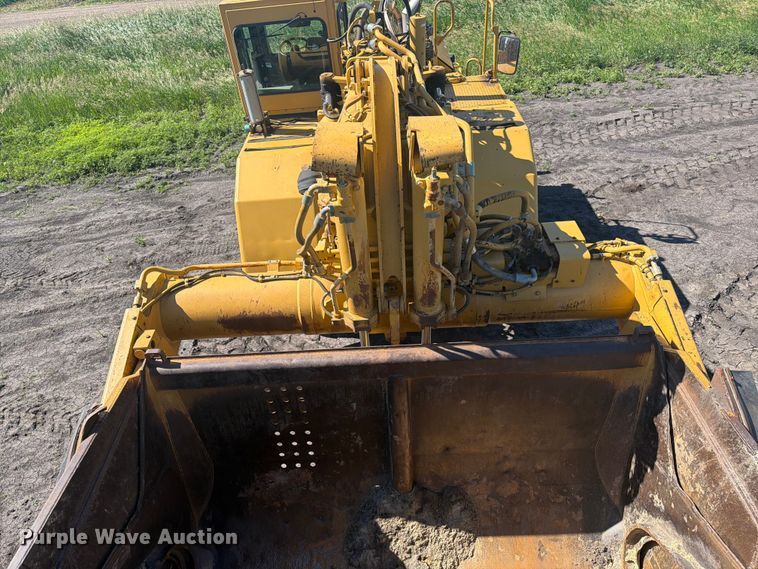 image for item FK0287 2005 Caterpillar 627G scraper