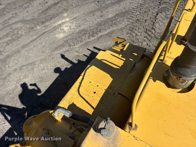 image for item FK0287 2005 Caterpillar 627G scraper