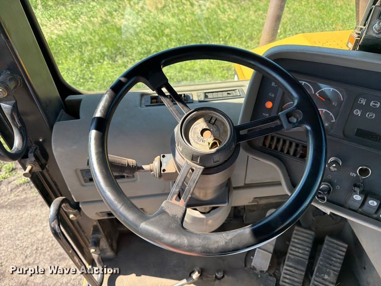 image for item FK0287 2005 Caterpillar 627G scraper