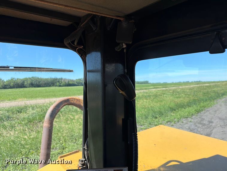 image for item FK0287 2005 Caterpillar 627G scraper