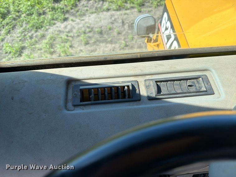 image for item FK0287 2005 Caterpillar 627G scraper
