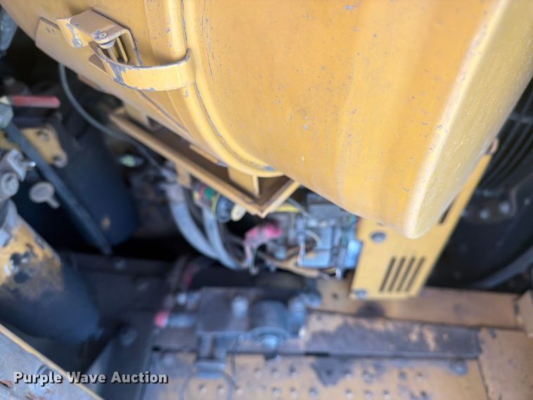 image for item FK0287 2005 Caterpillar 627G scraper