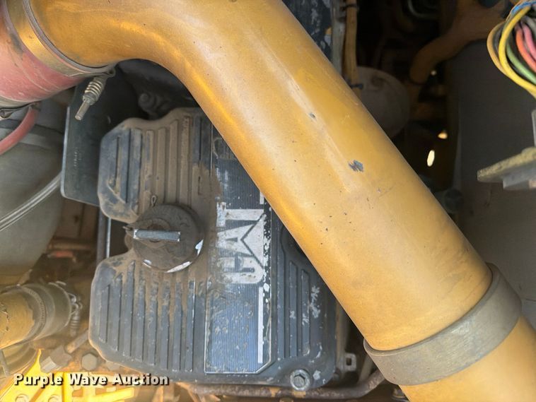 image for item FK0287 2005 Caterpillar 627G scraper