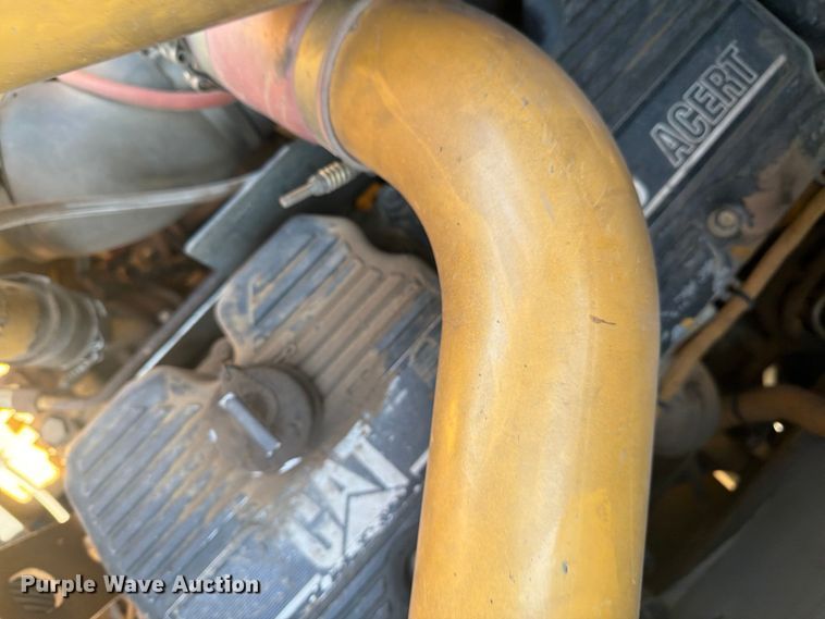image for item FK0287 2005 Caterpillar 627G scraper