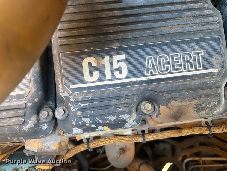image for item FK0287 2005 Caterpillar 627G scraper