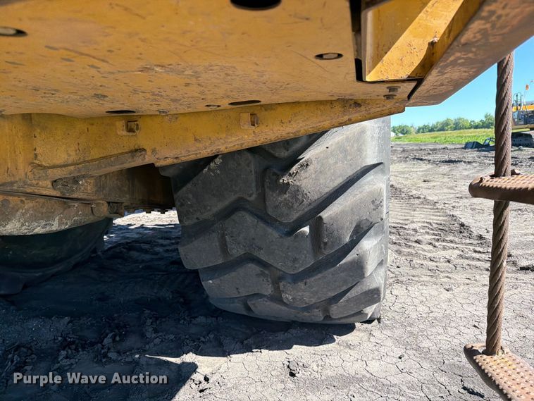 image for item FK0287 2005 Caterpillar 627G scraper