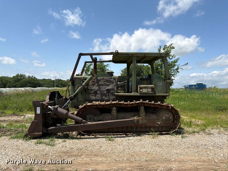 image for item FK3024 Caterpillar D7F dozer