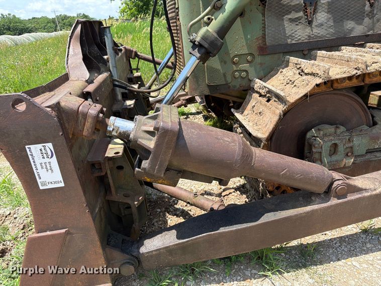 image for item FK3024 Caterpillar D7F dozer