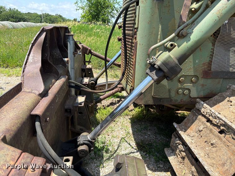 image for item FK3024 Caterpillar D7F dozer