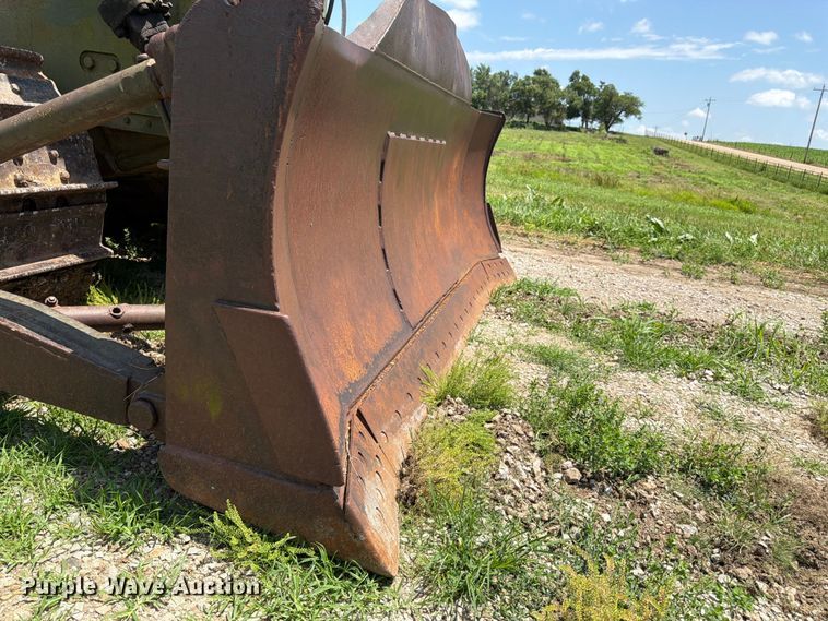 image for item FK3024 Caterpillar D7F dozer