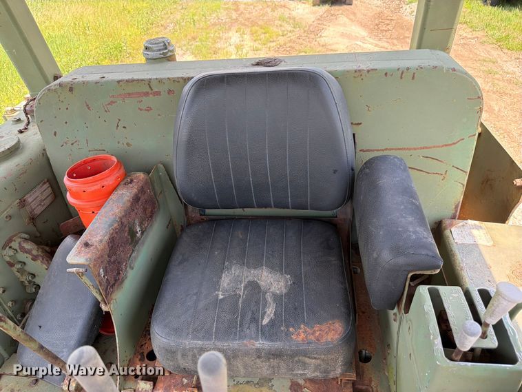 image for item FK3024 Caterpillar D7F dozer