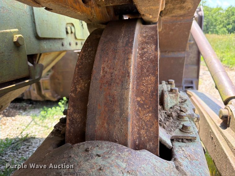 image for item FK3024 Caterpillar D7F dozer