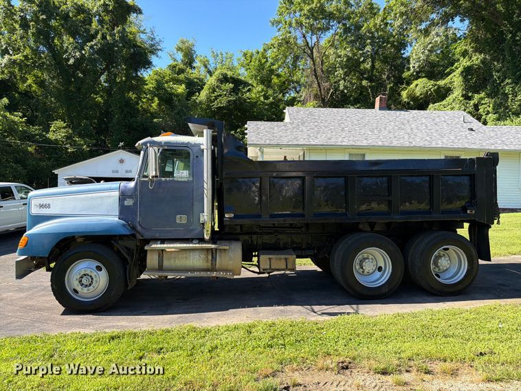 image for item FK3037 1989 Freightliner USF-1E dump truck