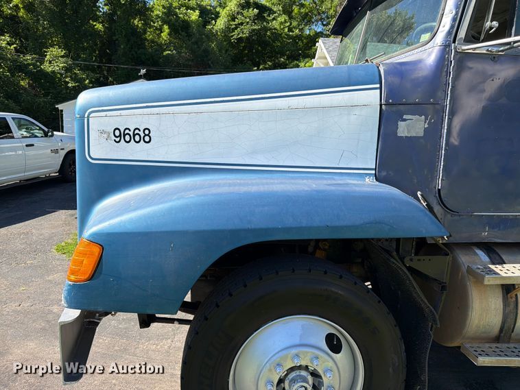 image for item FK3037 1989 Freightliner USF-1E dump truck