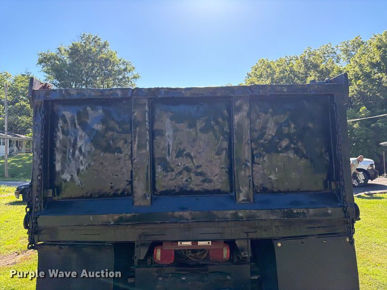 image for item FK3037 1989 Freightliner USF-1E dump truck