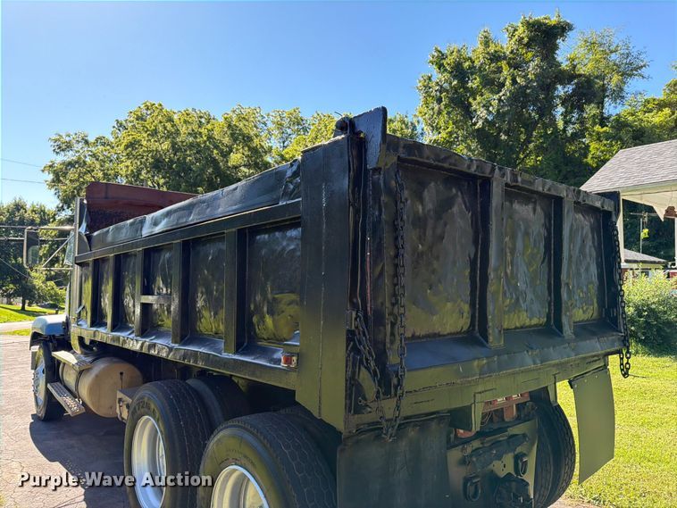 image for item FK3037 1989 Freightliner USF-1E dump truck