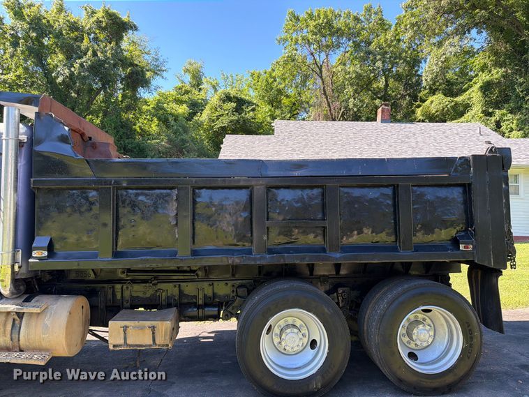 image for item FK3037 1989 Freightliner USF-1E dump truck