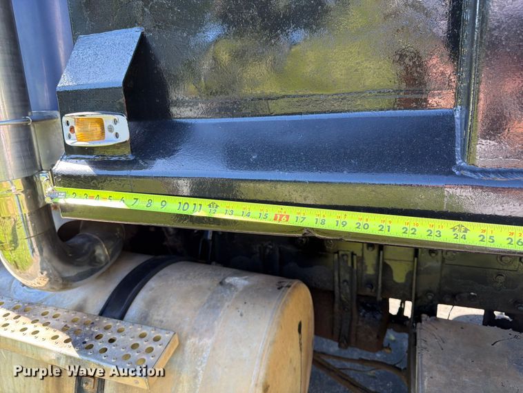 image for item FK3037 1989 Freightliner USF-1E dump truck