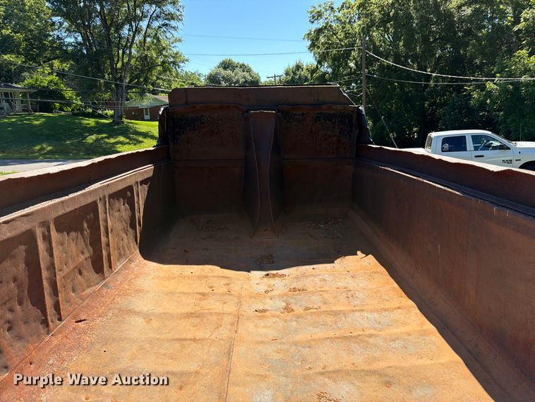 image for item FK3037 1989 Freightliner USF-1E dump truck