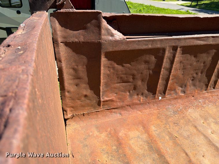 image for item FK3037 1989 Freightliner USF-1E dump truck