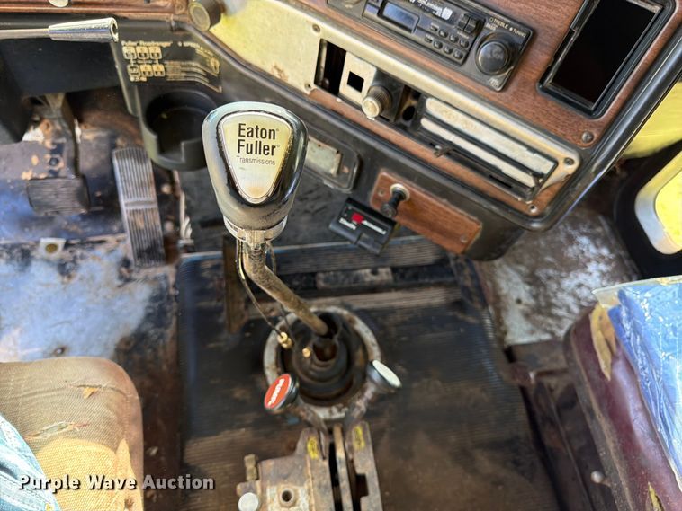 image for item FK3037 1989 Freightliner USF-1E dump truck