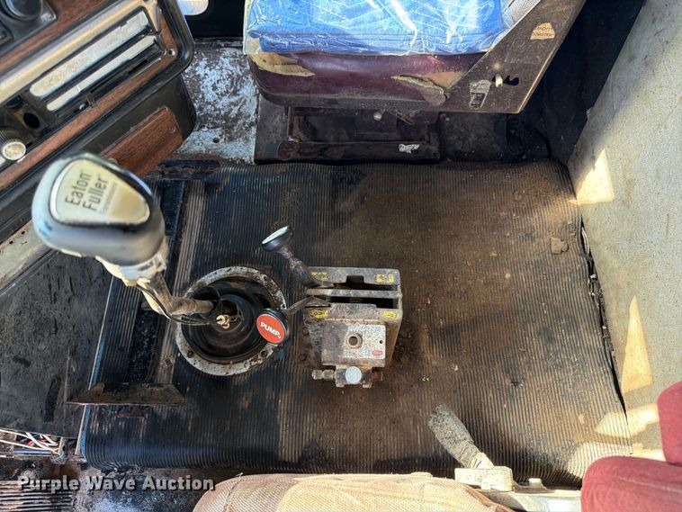 image for item FK3037 1989 Freightliner USF-1E dump truck