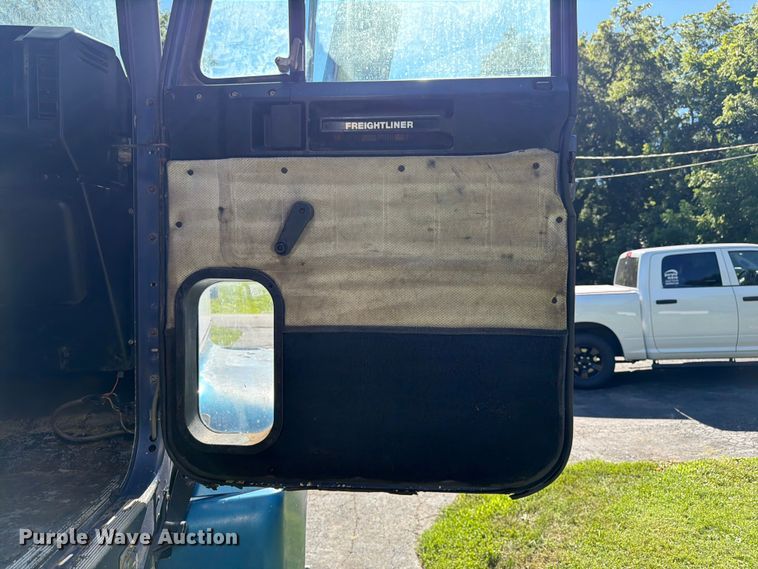 image for item FK3037 1989 Freightliner USF-1E dump truck