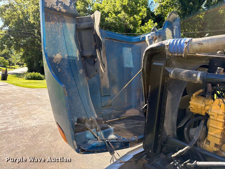 image for item FK3037 1989 Freightliner USF-1E dump truck