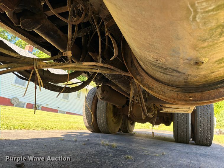 image for item FK3037 1989 Freightliner USF-1E dump truck