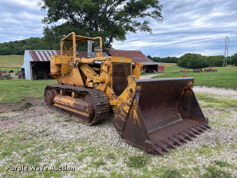 image for item FK3063 International Harvester 250A track loader