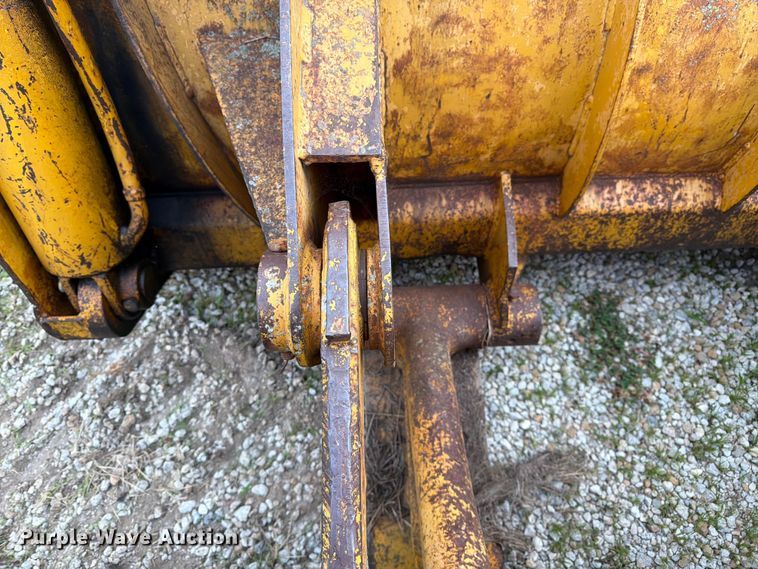image for item FK3063 International Harvester 250A track loader