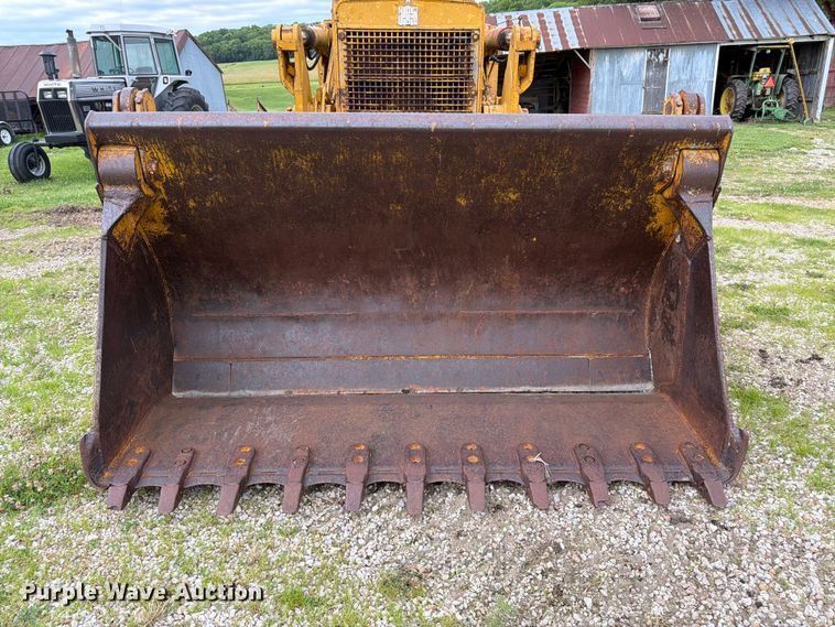image for item FK3063 International Harvester 250A track loader