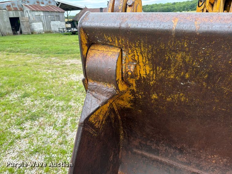 image for item FK3063 International Harvester 250A track loader