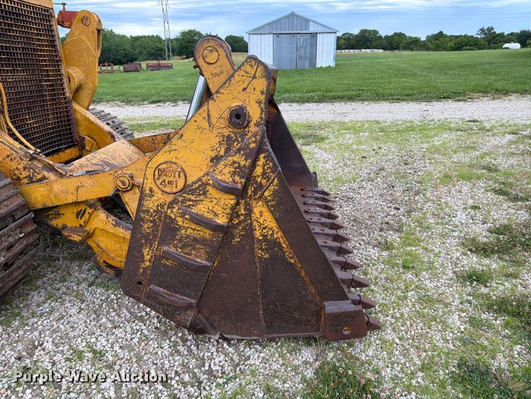 image for item FK3063 International Harvester 250A track loader