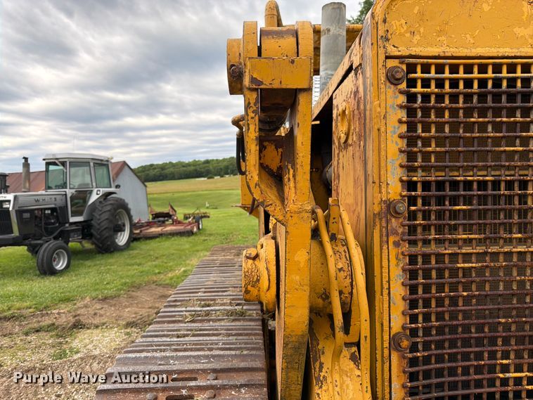 image for item FK3063 International Harvester 250A track loader