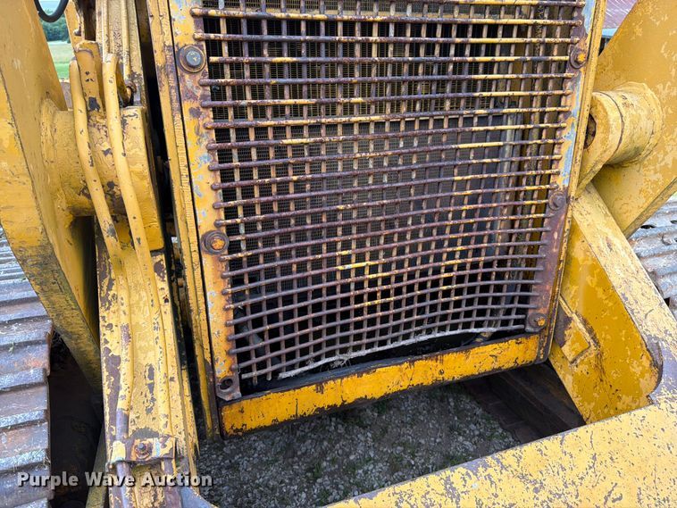 image for item FK3063 International Harvester 250A track loader