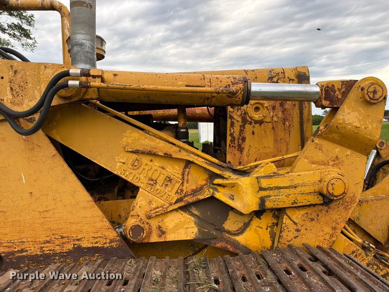 image for item FK3063 International Harvester 250A track loader