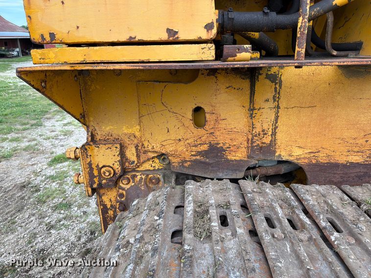 image for item FK3063 International Harvester 250A track loader