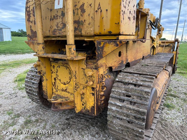 image for item FK3063 International Harvester 250A track loader