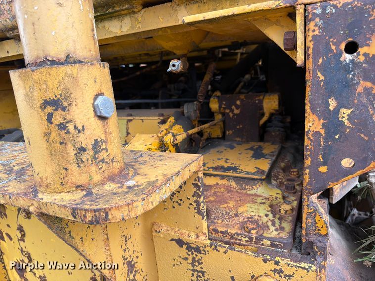 image for item FK3063 International Harvester 250A track loader