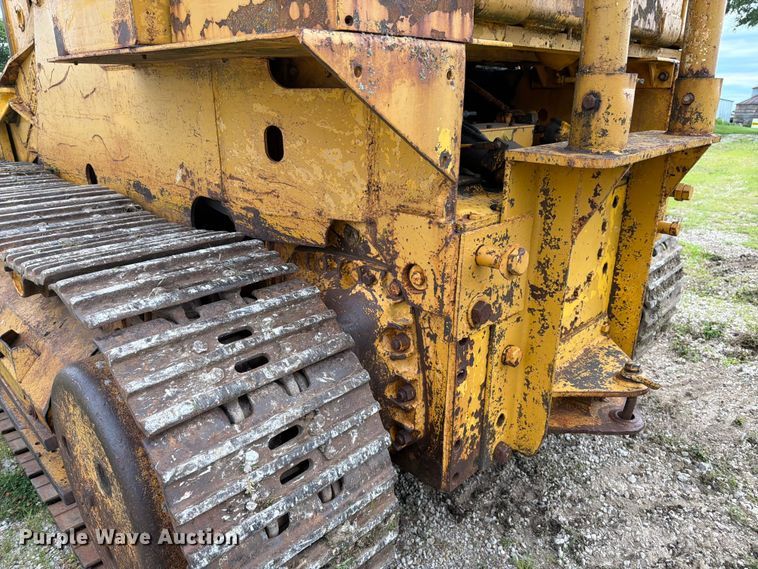 image for item FK3063 International Harvester 250A track loader