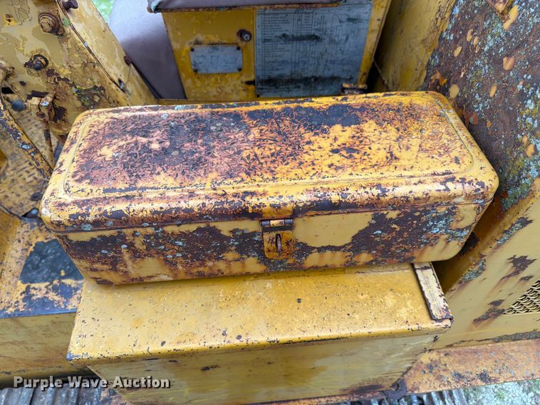 image for item FK3063 International Harvester 250A track loader