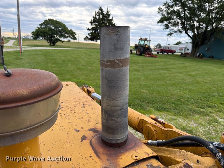 image for item FK3063 International Harvester 250A track loader